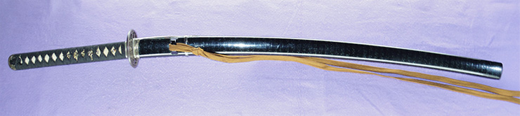 刀　武蔵国八鍬忠雄作(八鍬武蔵)　　昭和六十年三月吉日鞘